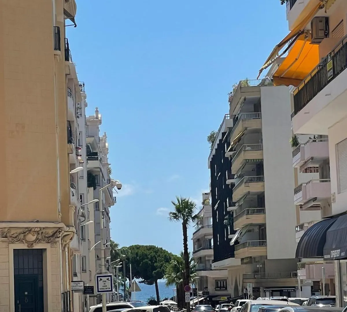 Superbe Studio Pour Congres Au Coeur De Cannes Apartment