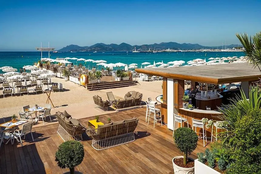Superbe Studio Pour Congres Au Coeur De Cannes